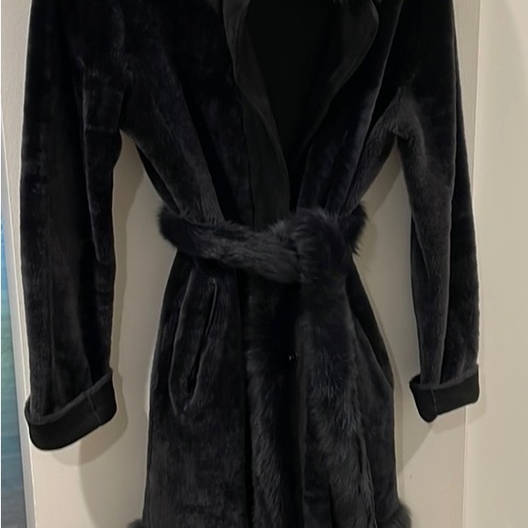 SHEARLING COAT REVERSIBLE! - Picture 7 of 11